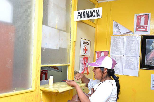 Microredes de Arequipa a punto de quedar sin medicamentos y personal