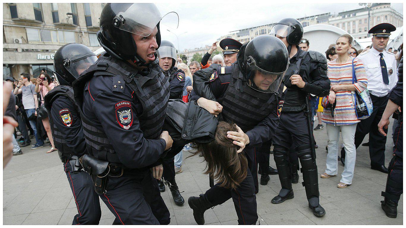 Rusia: 2.000 detenidos en protestas antigubernamentales en Moscú y San Petersburgo (VIDEO)
