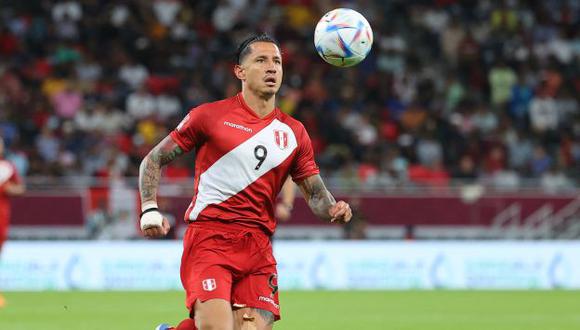 Gianluca Lapadula tiene 7 goles en 22 partidos en la selección peruana. (Foto: AFP)