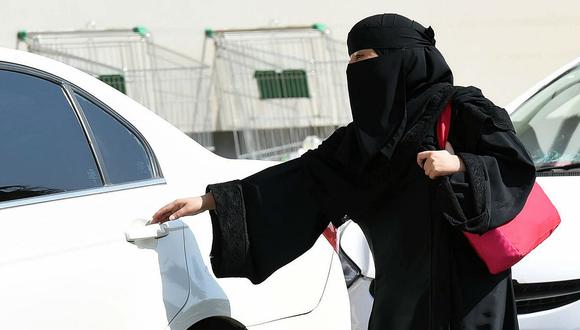 Arabia Saudi permitirá  las mujeres conducir un vehículo