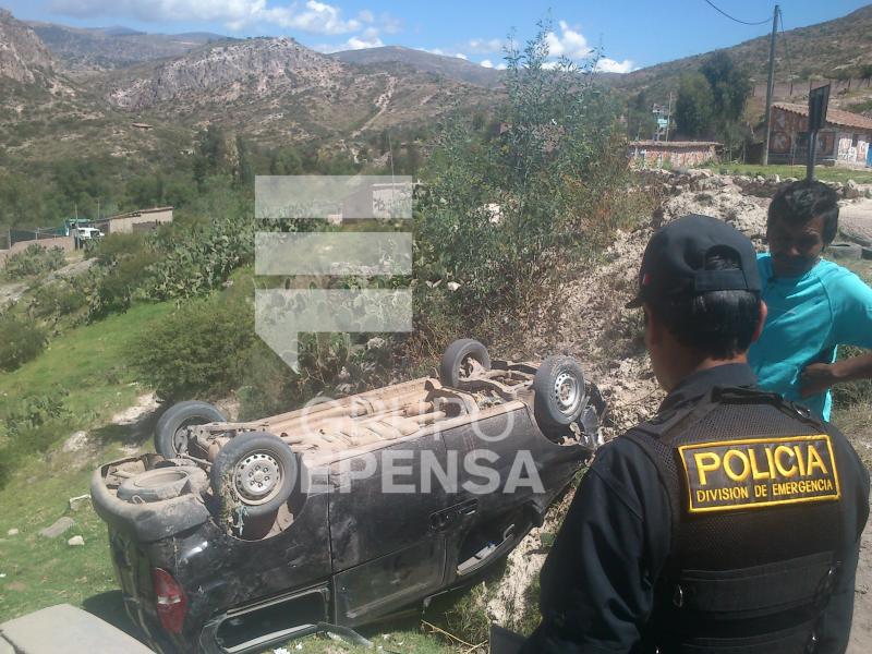 Folclórica 'Dulce Floricielo' y sus músicos se salvan de la muerte