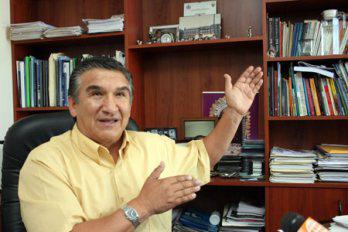 Alcalde Gamero debe convocar a elecciones