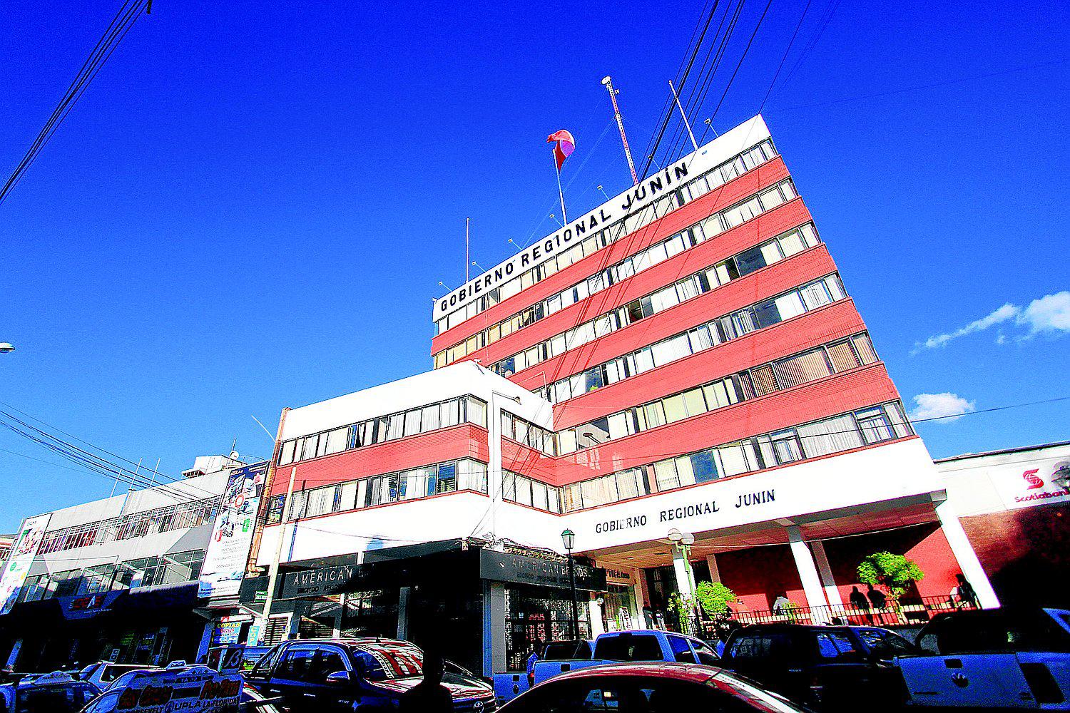 ​Gobierno Regional Junín entrega buena pro de hospital de Satipo 