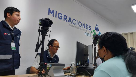 Existen más de 45 mil documentos aprobados pendientes de recojo, la mayoría en Lima y Callao. Foto: Migraciones