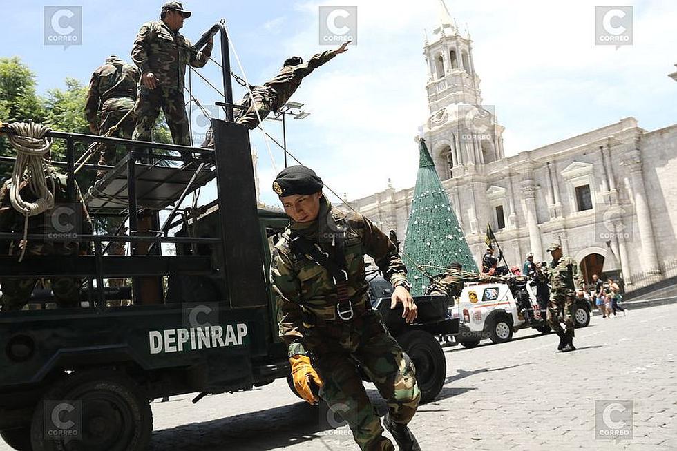 Ceremonia por los XXX aniversario de la Policía Nacional en Arequipa (FOTOS)
