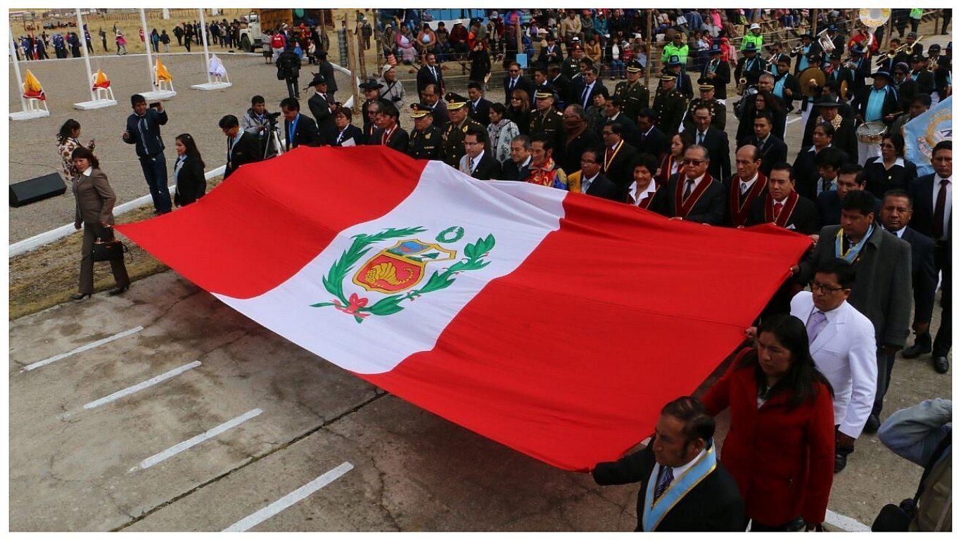 ​Recuerdan los 194 años de la batalla de Junín en tradicional Paseo de la Bandera en Chacamarca