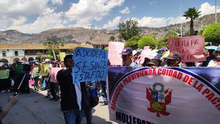 Con protesta piden cumplir promesas al alcalde de Huamanga