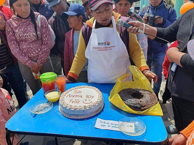 En Caylloma presentan torta de sangrecita para combatir la anemia