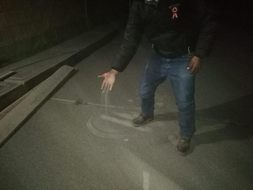 Volcán Ubinas: humareda supera los 5000 metros de altura y se registran explosiones (FOTOS)