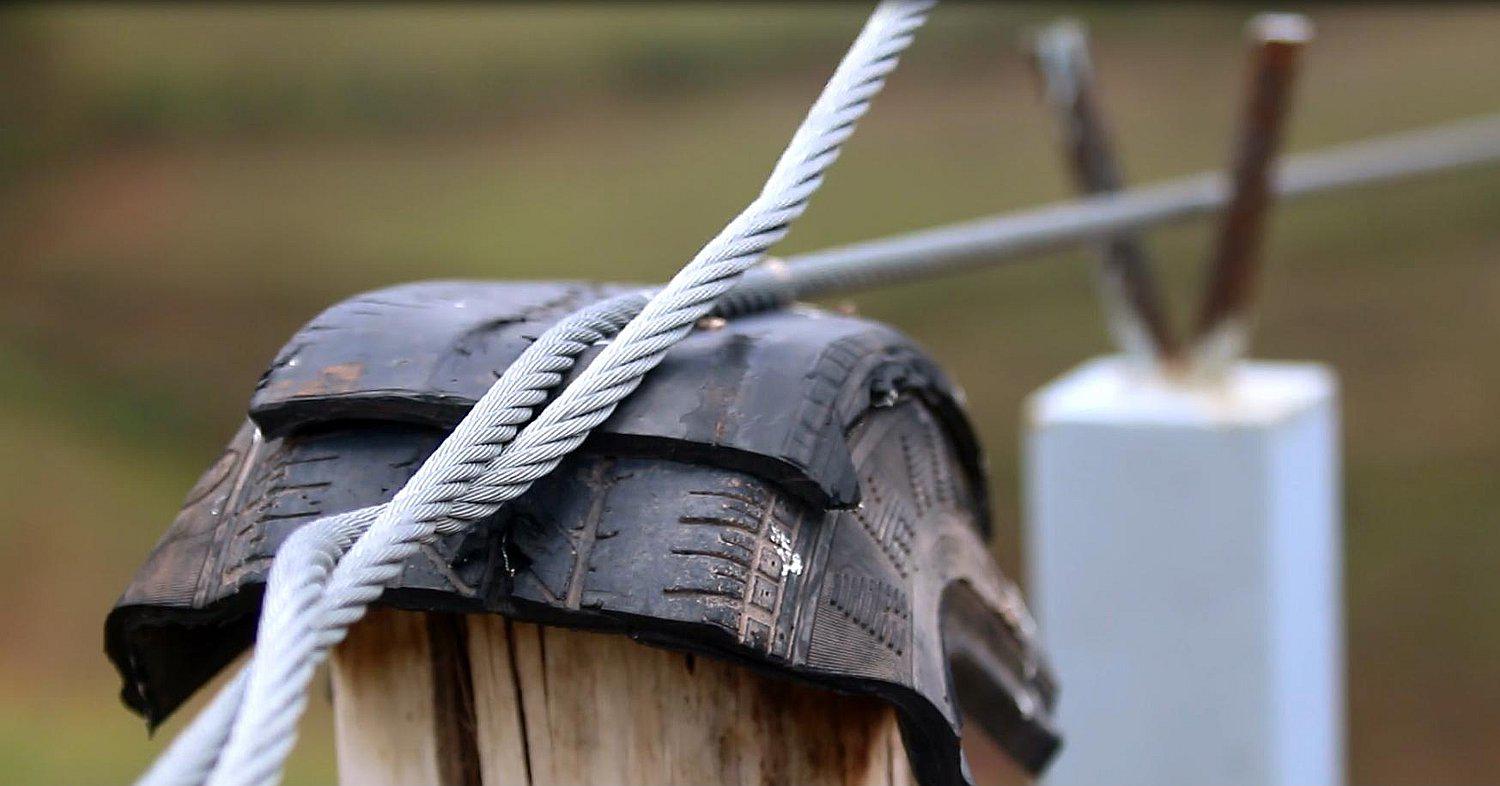 Turista y su guía fallecen por cable de tirolesa mal instalado (VIDEO) 