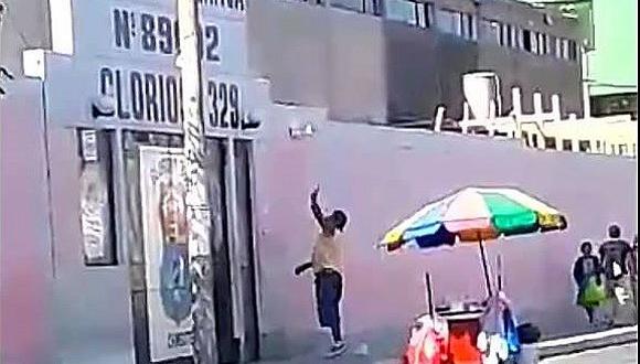 Facebook: Vea el ingenio de este vendedor de “chocho” de Chimbote (VIDEO)