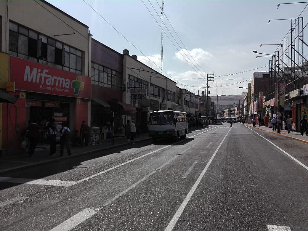 Retiran separados en calle Patricio Meléndez a pedido de los taxistas 