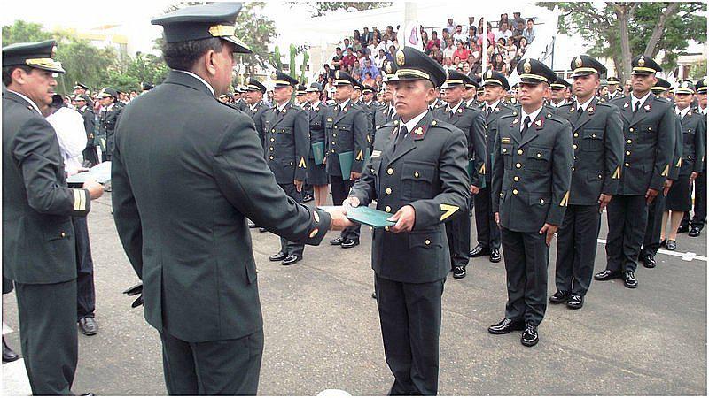 El general César Cervantes reemplazará a Luis Bisso