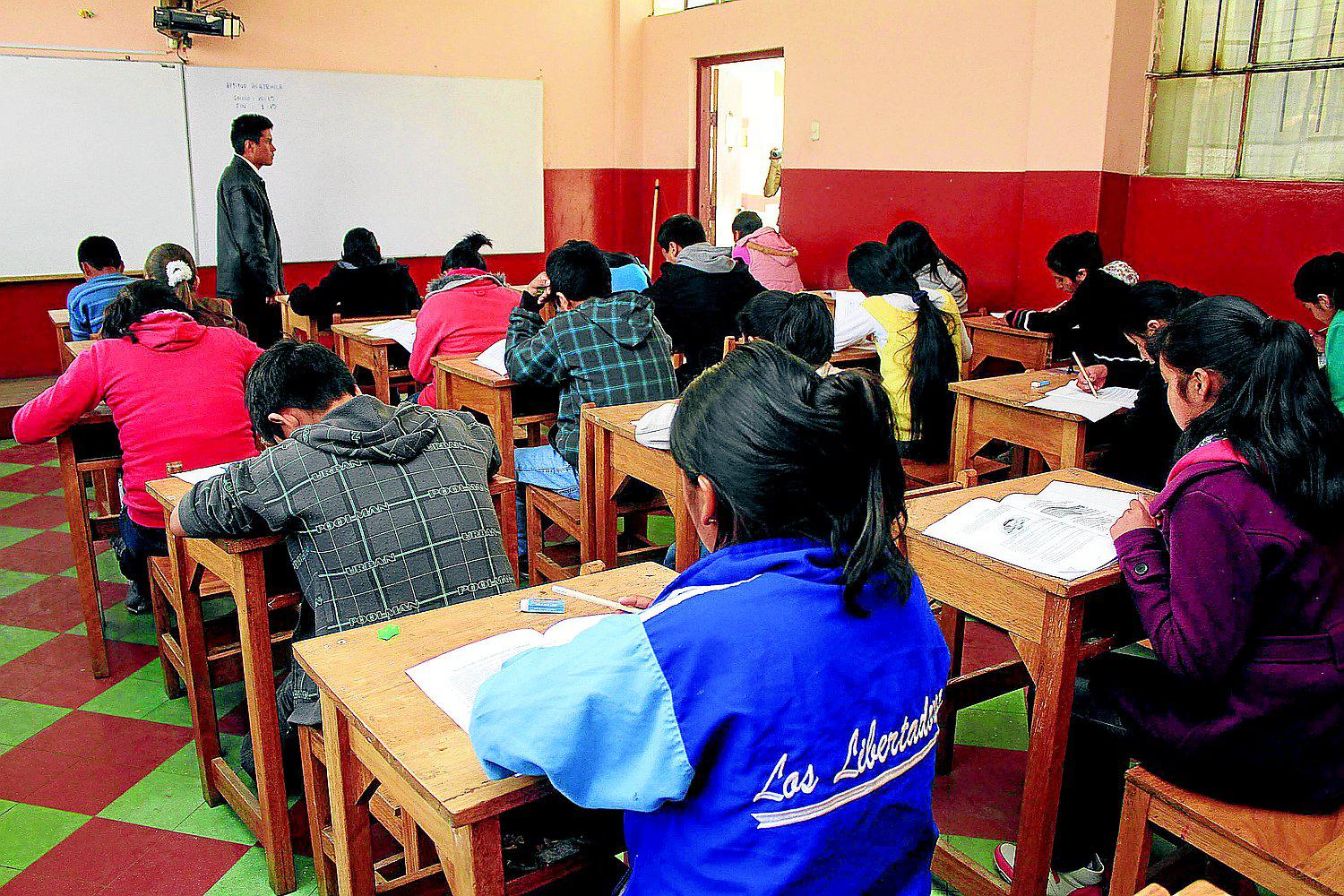 Más de 4 mil alumnos en prueba de matemáticas y 15 representarán a Junín
