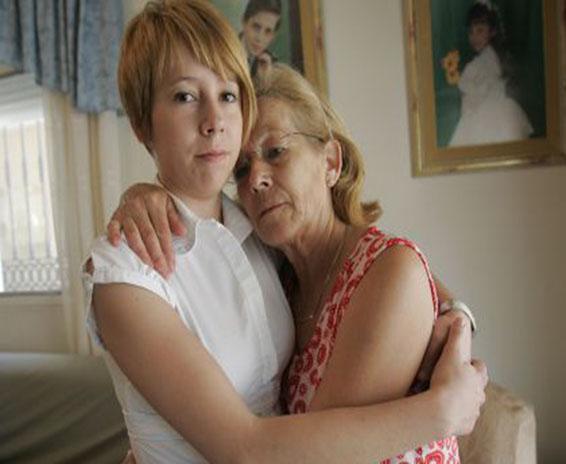 Mujer que mató al violador de su hija en España entrará en prisión