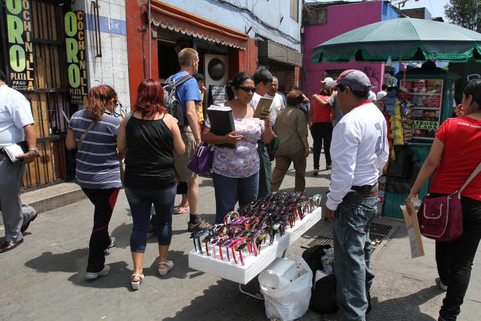 Ambulantes se adueñan de la avenida Abancay