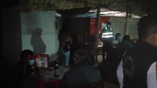 Tacna: Personas se esconden en el techo de cantina para evitar intervención
