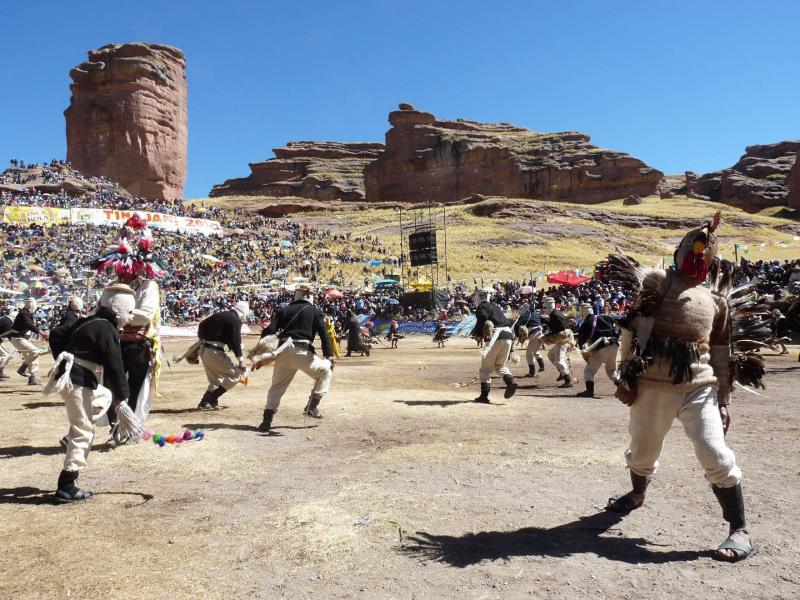 Festival de danzas originarias en Ilave 