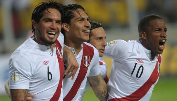 Claudio Pizarro planea hacer otro partido de despedida con Paolo Guerrero, Jefferson Farfán y Juan Vargas. (Foto: EFE)