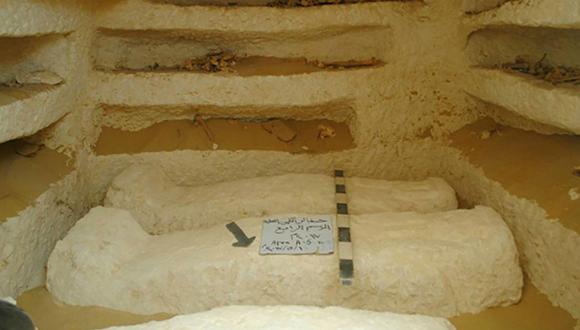 Egipto: Arqueólogos descubren tres tumbas milenarias