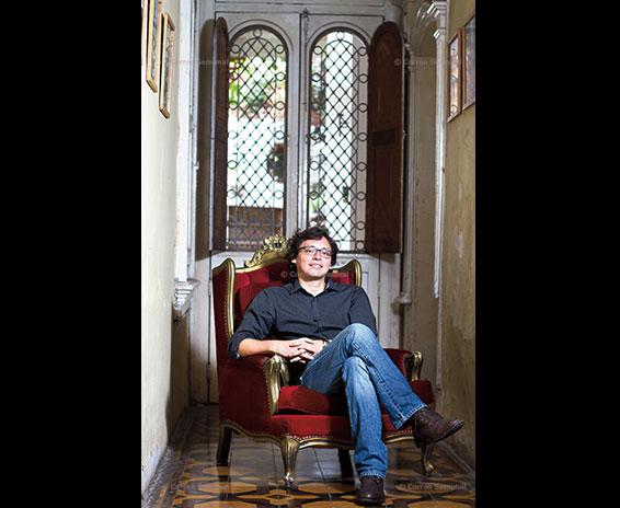 Carlos Yushimito: Entre el sueño y la vigilia