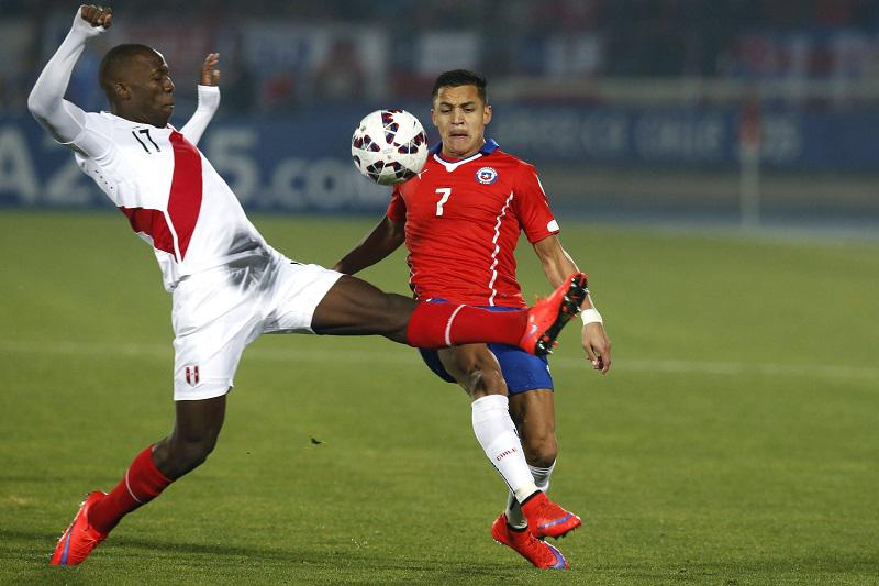 Twitter: Luis Advíncula recibe elogios de hinchas peruanos 