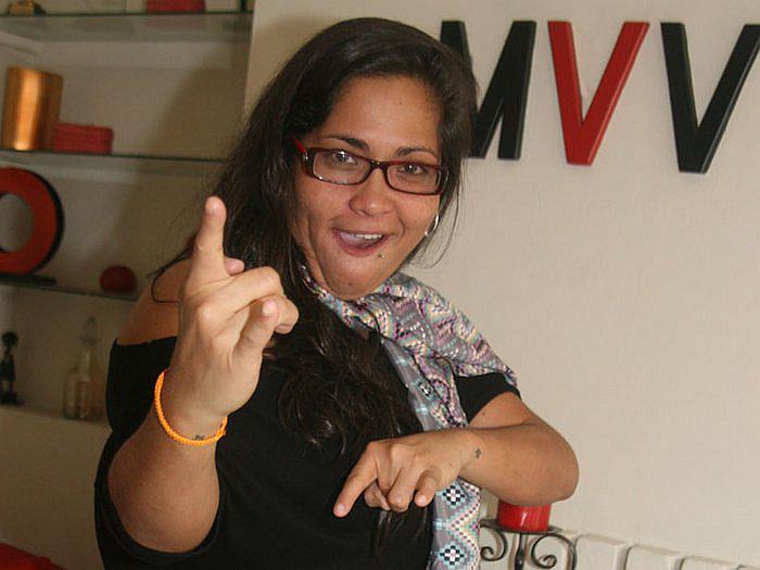 ​Katia Palma sorprende a fans con infartante vestido