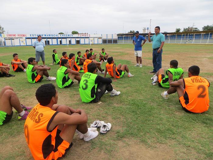 Defensor Bolívar juega con El Tablazo en el estadio Mariscal Cáceres