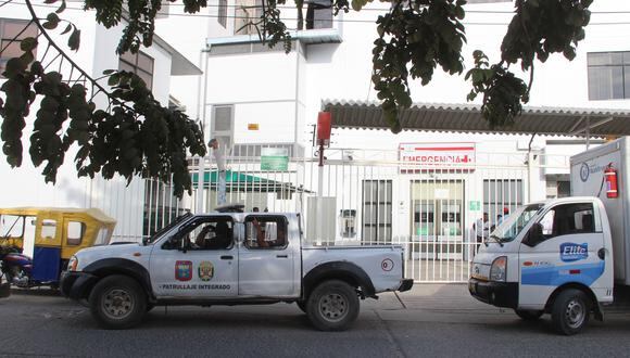 La mujer herida de bala fue trasladada a la clínica Belén de Piura.