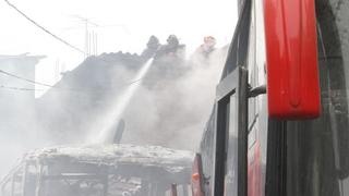 Incendio consumió cochera en San Luis