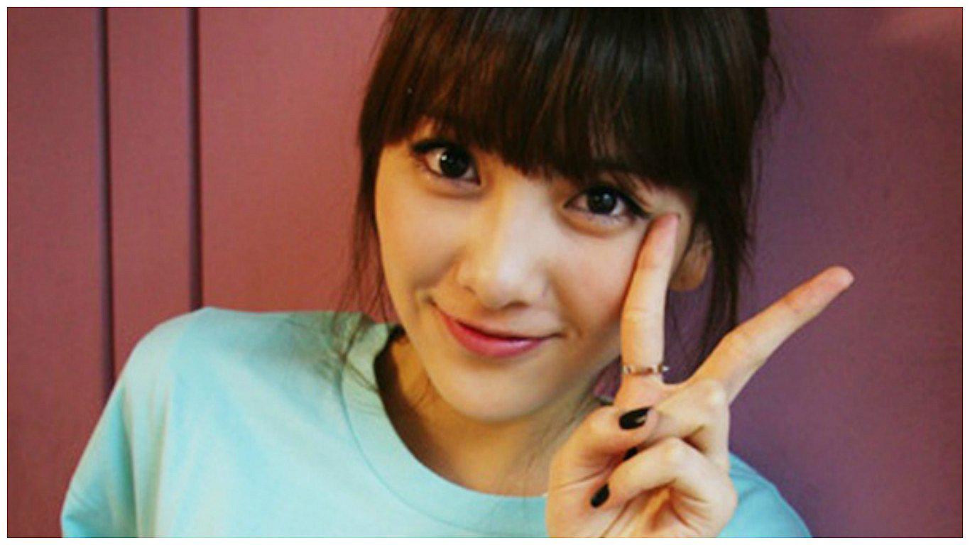 ¡Alerta! Conoce el peligro de posar con el signo de "Amor y paz" en tus fotos