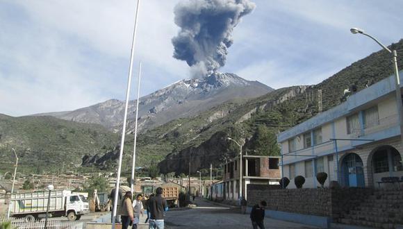 Volcán Ubinas: nueva explosión arroja cenizas a 15 kilómetros