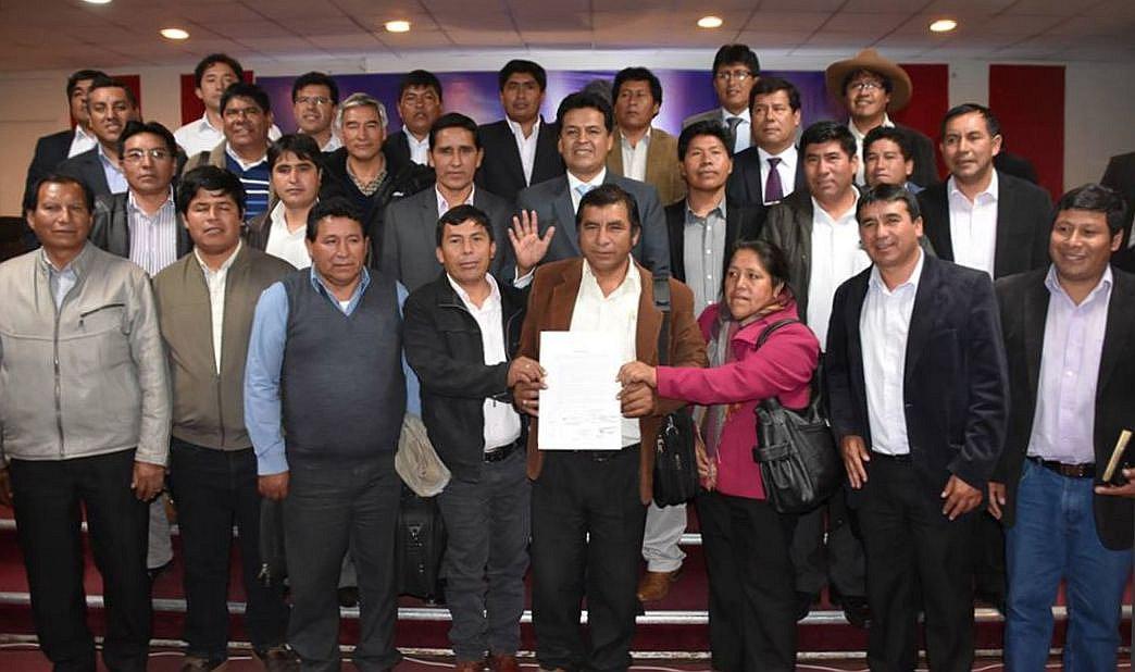 Más de 70 alcaldes firman pronunciamiento respaldando a Martín Vizcarra