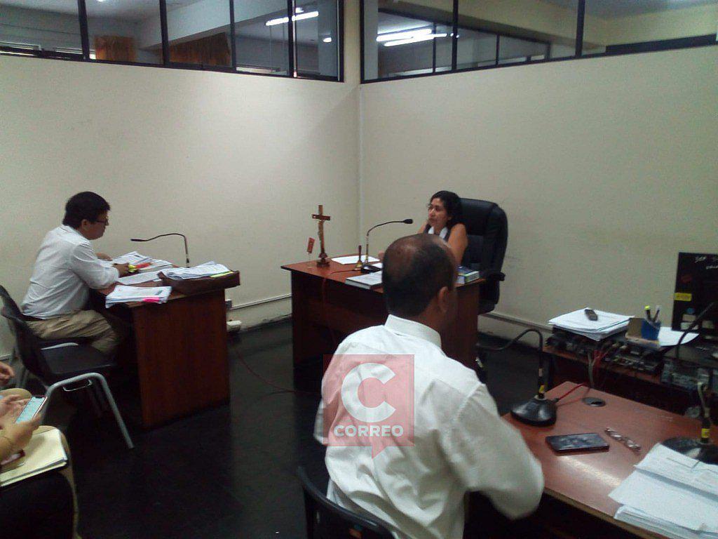 Dictan 9 meses de cárcel para hombre que atacó a su pareja en un hostal