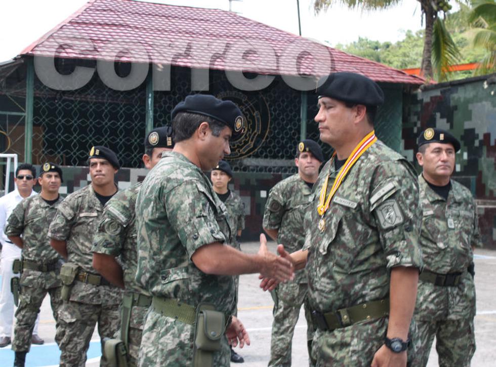 Condecoran a Jefe de Operaciones EP con la "Cruz Peruana"