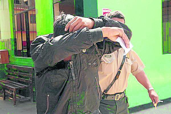 Escolar cae con marihuana