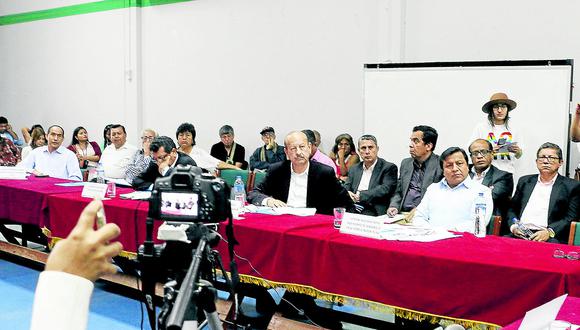 El Colegio Médico organiza debate de candidatos regionales