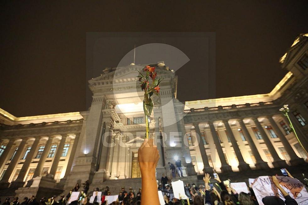 Así se desarrolló la marcha por la muerte de Eyvi Ágreda (FOTOS)