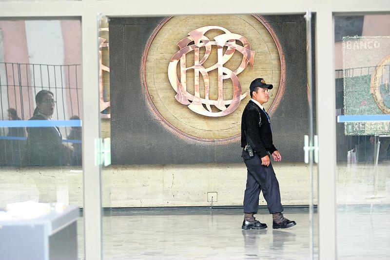 Deuda pública de nuestro país llegará a 16.4%