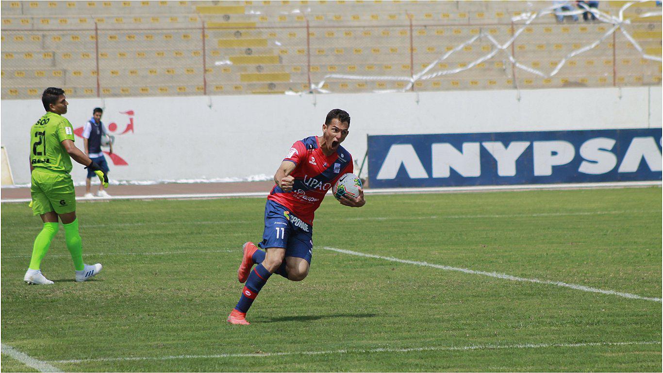 Mannucci festeja y se aleja de la zona de descenso 