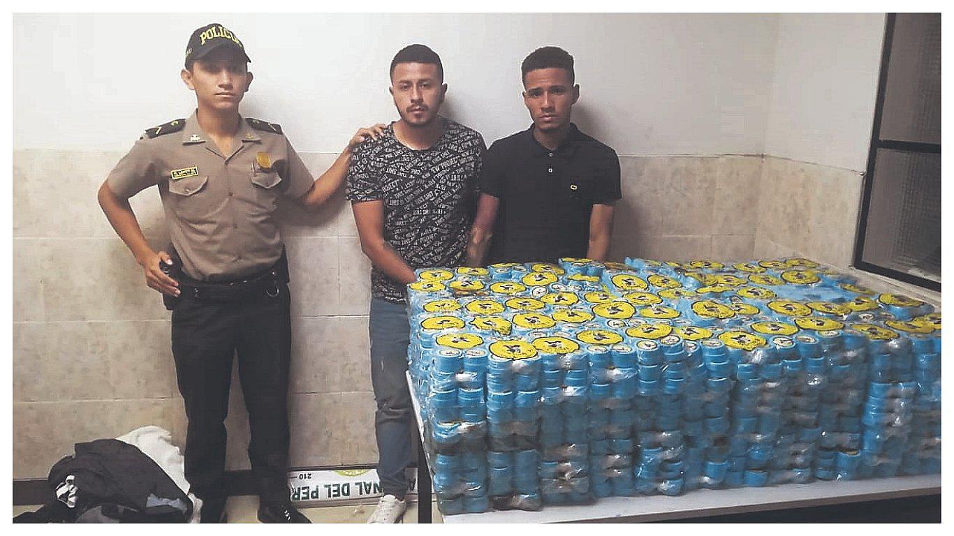 Extranjeros caen con cargamento de tabaco 