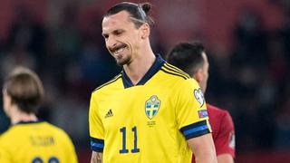 El árbitro no la vio: Ibrahimovic y la agresión a rival por la espalda (VIDEO)