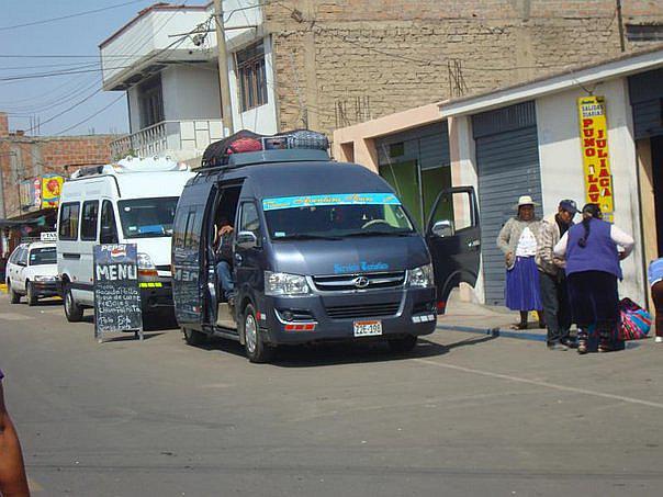 Ley favorecerá a propietarios de 15 mil miniván en el sur