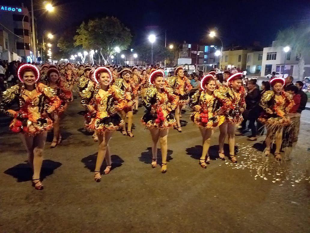 Delegaciones de baile se lucen en Corso Humanitario 