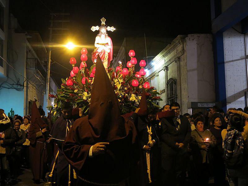 Multitudinaria procesión de la Pasión del Señor en Martes Santo