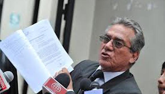 Abogado de Abimael Guzmán critica nuevo juicio a líderes terroristas
