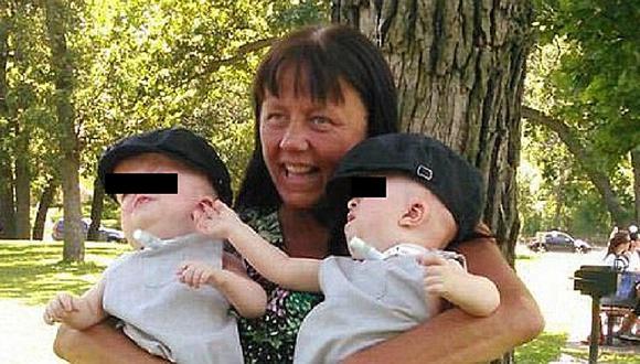 Enfermera enternece a las redes por adoptar a gemelos con particular mal genético