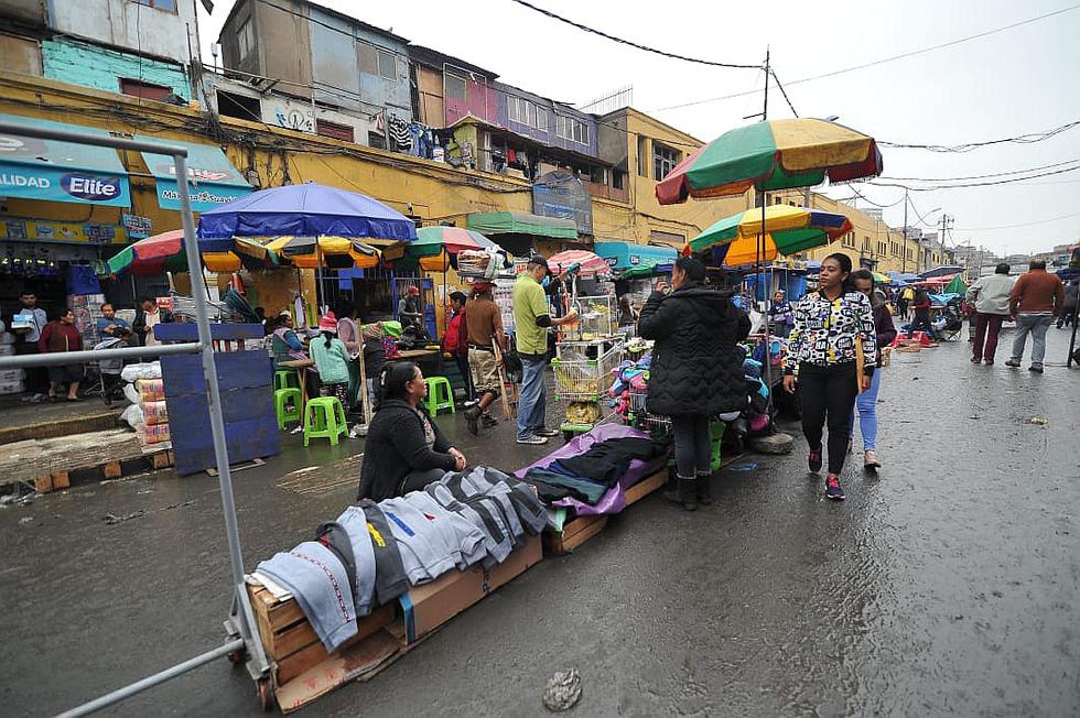 Ambulantes desalojados de la avenida Aviación demandarán a alcaldes de La Victoria y Lima (VIDEO)