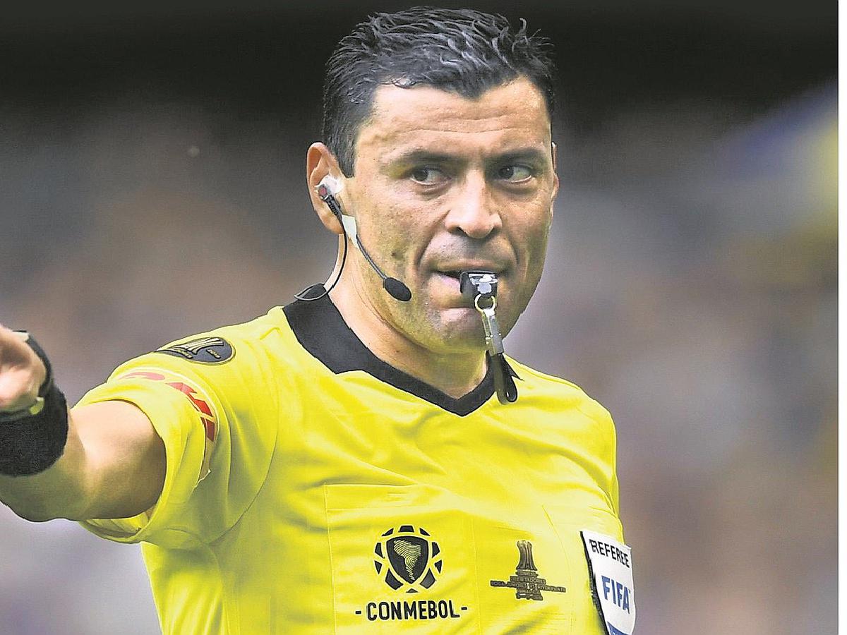 Peru Vs Brasil Sigue Polemica Por Designacion De Chileno Roberto Tobar Como Arbitro Principal Deportes Correo