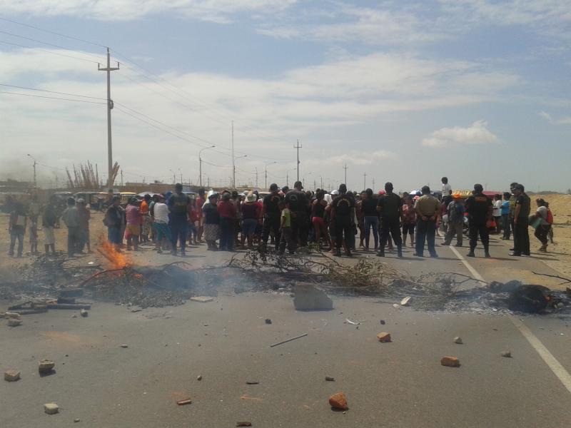 Vuelven a bloquear ingreso a Talara 